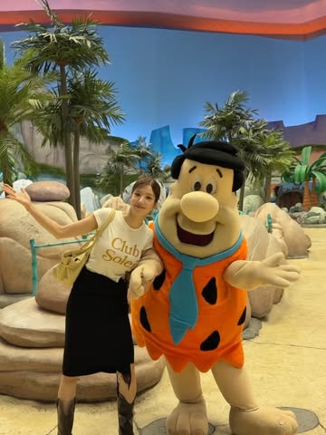 KWON EUN BI reveals a relaxed daily life in Dubai... exuding a friendly charm with a comfortable style