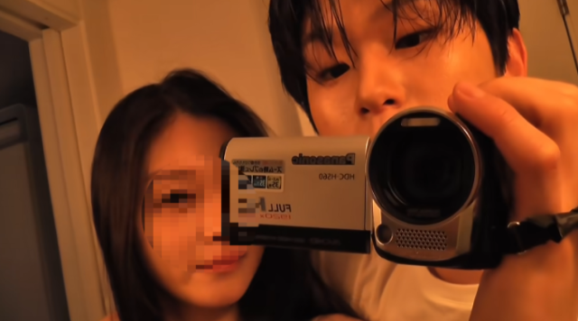 ビッグナティ、妻との日常動画を公開...夜の海辺の散歩からバーでのデートまで