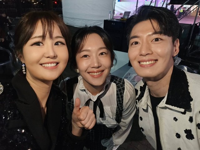 'Monster Rookie' Yoon Suhyun Ignited the Mapo Salted Shrimp Festival... 