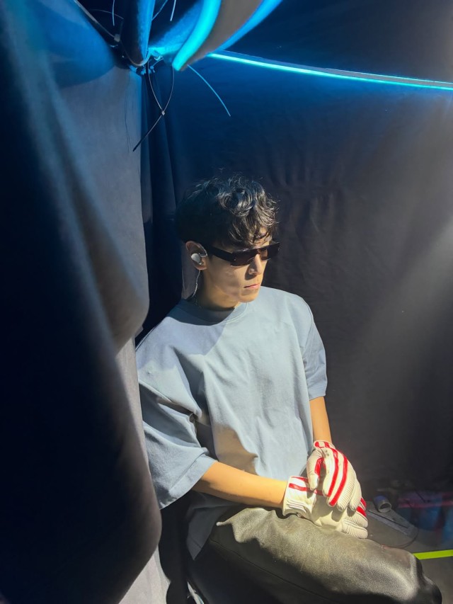Top greets fans as he departs from Bangkok, Thailand... Anticipation builds ahead of November concert in Tokyo, Japan