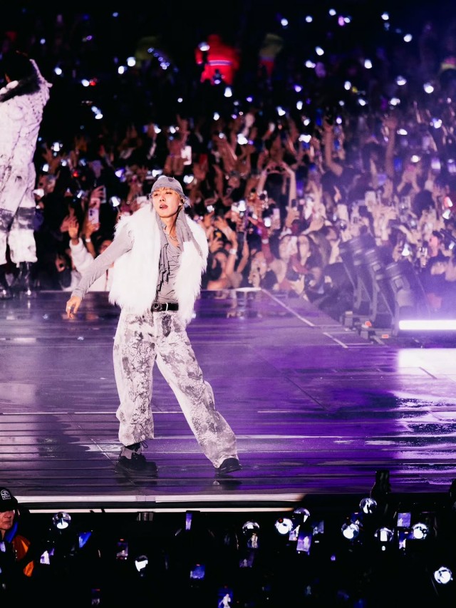 BTS J-Hope reveals a relaxed daily life in Buenos Aires... interacts with fans during the tour