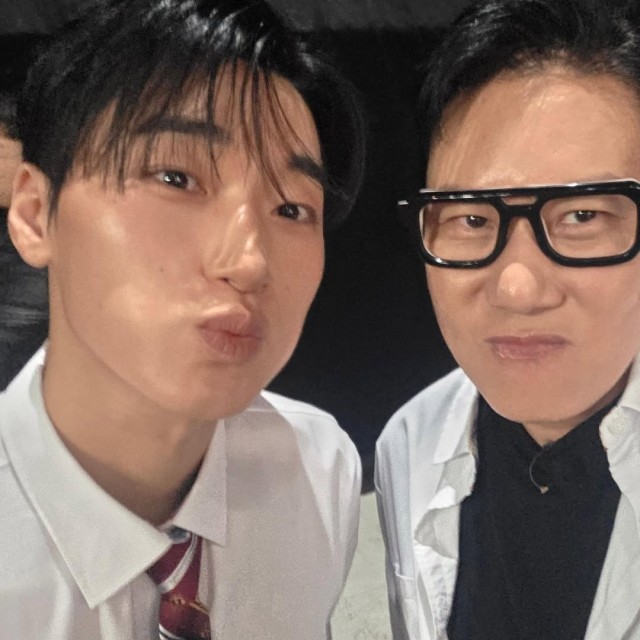 イ・サンミン、ATEEZと特別ステージ予告...『知ってるお兄さん』で新たな魅力を発揮