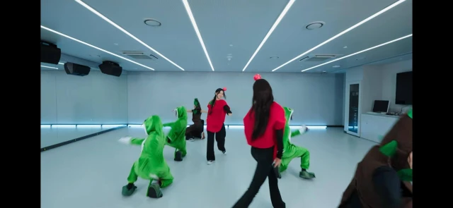 Screenshot_20260725_172808_YouTube.jpg